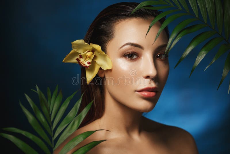 Nude photography. Fashion style. Natural beauty. Naked woman in flowers. Portrait royalty free stock photo Nude photography. Fashion style. Natural beauty. Naked woman in flowers. Portrait royalty free stock photo