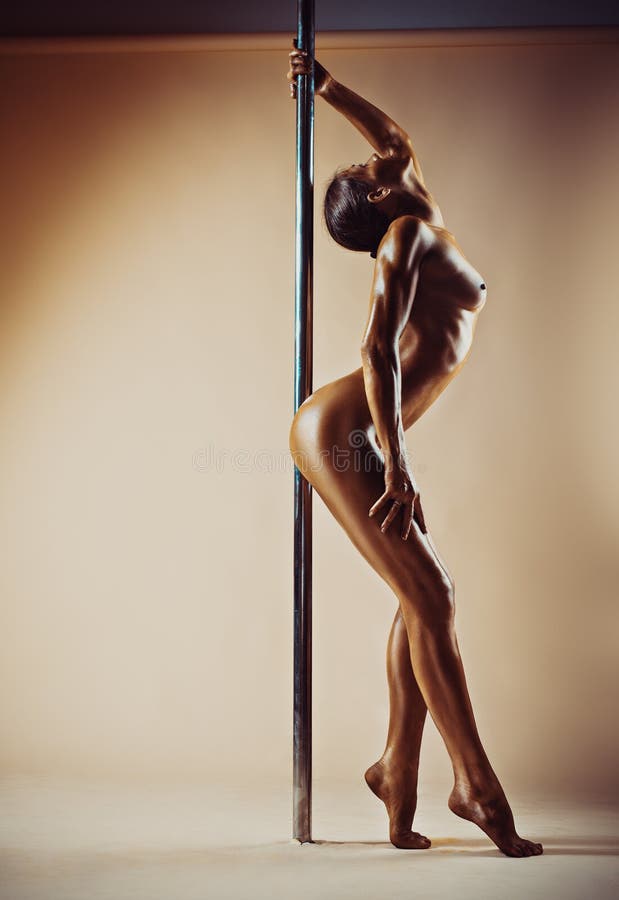 Sexy Naked Pole Dance