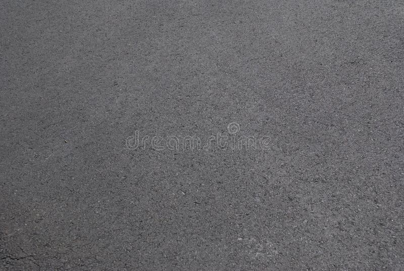 Nueva carretera de asfalto fresca