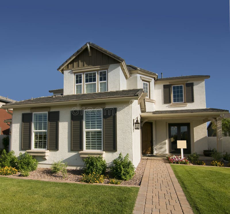 Nueva Casa Americana Moderna Imagen de archivo - Imagen de ladrillo