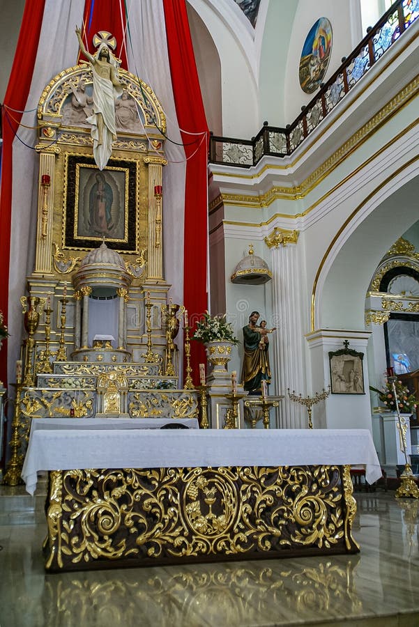Nuevo Altar Histórico De La Iglesia De Nuestra Señora De Guadalupe, Puerto Vallarta, México Foto de archivo - Imagen de puerto, maria: 196891334 Nuevo Altar Histórico De La Iglesia De Nuestra Señora De Guadalupe, Puerto Vallarta, México Foto de archivo - Imagen de puerto, maria: 196891334