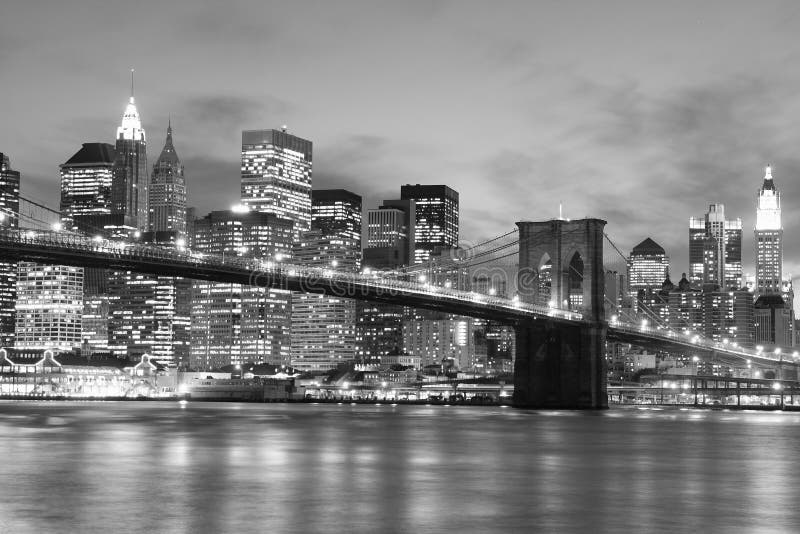 Nuit neuve York de ville de Brooklyn de passerelle photo stock