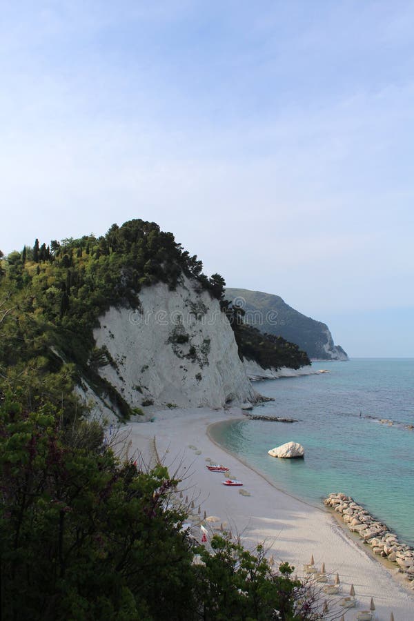 Numana, weißer Strand, Italien lizenzfreies stockbild Numana, weißer Strand, Italien lizenzfreies stockbild