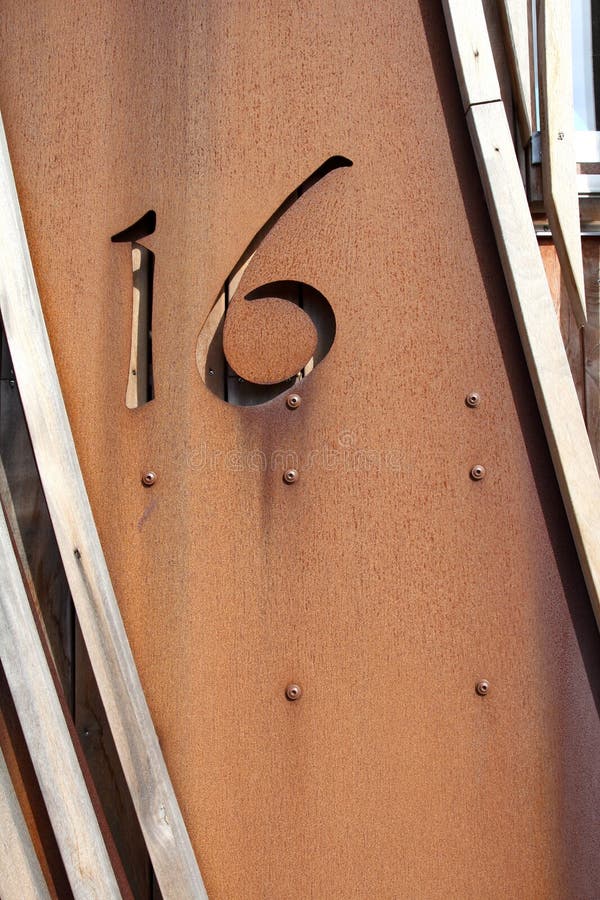 Number sixteen 16