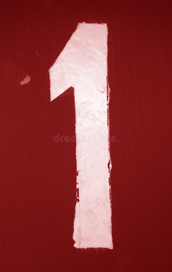 Numéro 1 dans le pochoir sur le mur en métal dans le ton rouge illustration libre de droits Numéro 1 dans le pochoir sur le mur en métal dans le ton rouge illustration libre de droits