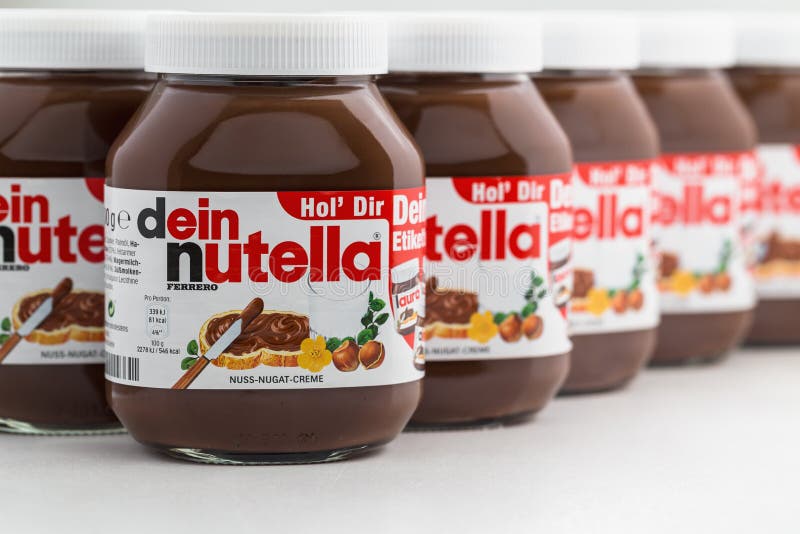 Nutella-Haselnuss-Verbreitung Redaktionelles Stockbild - Bild von ...