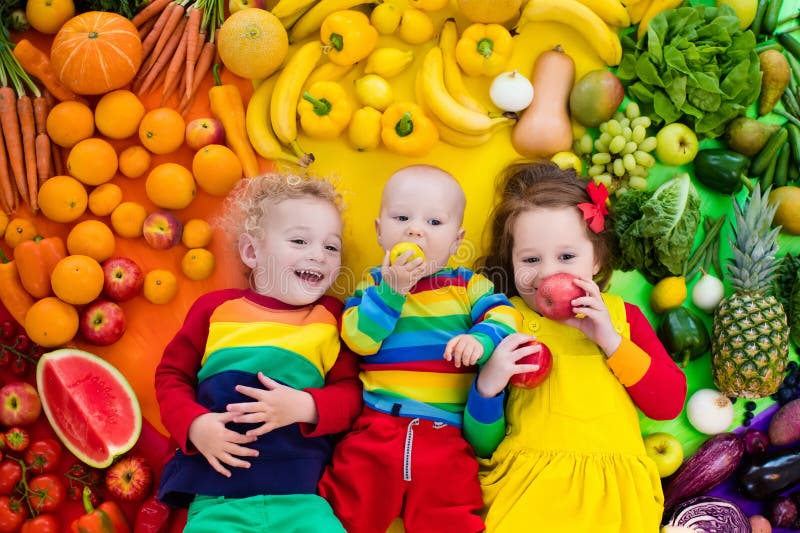 Nutrition saine de fruits et légumes pour des enfants