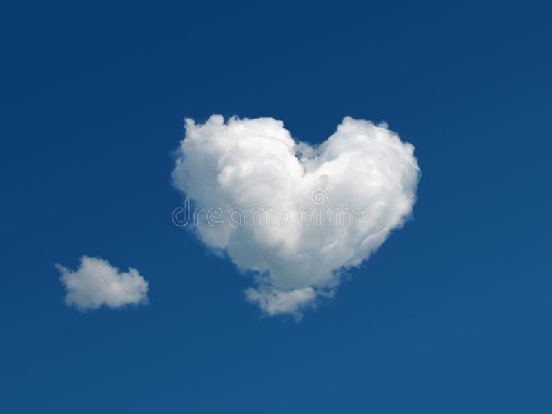 Nuvem dada forma coração no céu