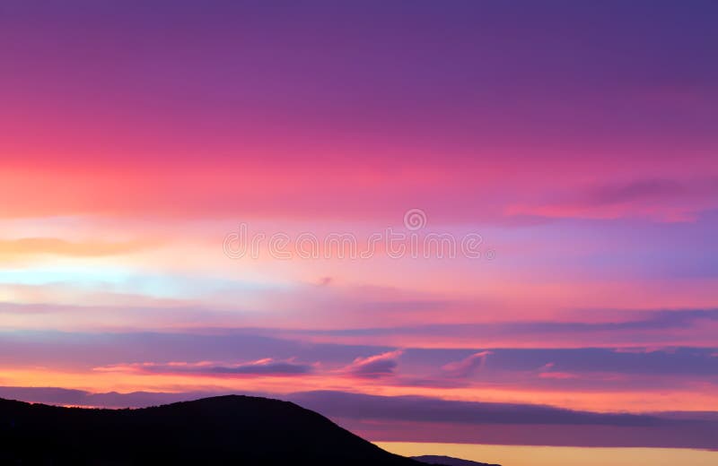 Nuvens cor-de-rosa e roxas fotos de stock royalty free Nuvens cor-de-rosa e roxas fotos de stock royalty free