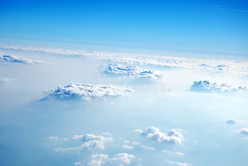 Nuvens de acima, 2008