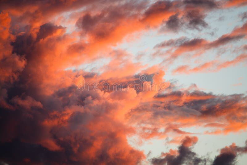 Nuvens Dramáticas foto de stock