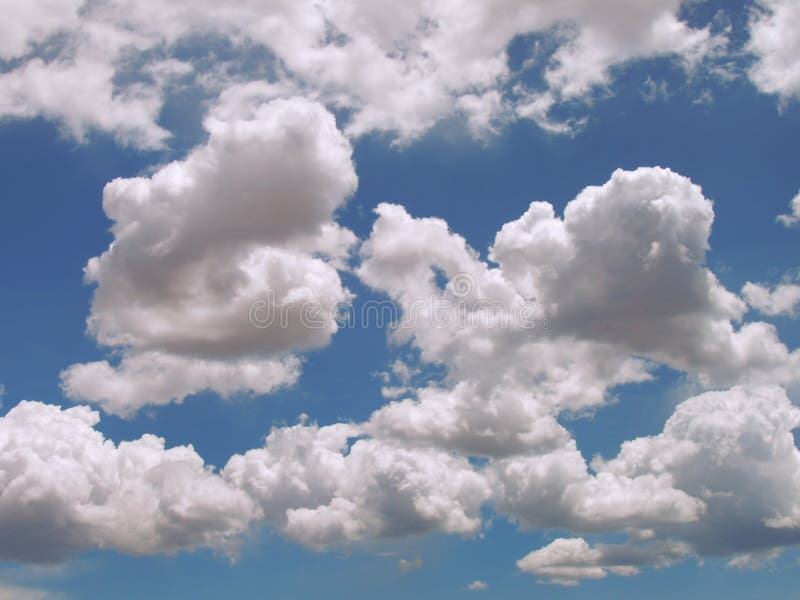 Nuvens inchado Nuvens inchado