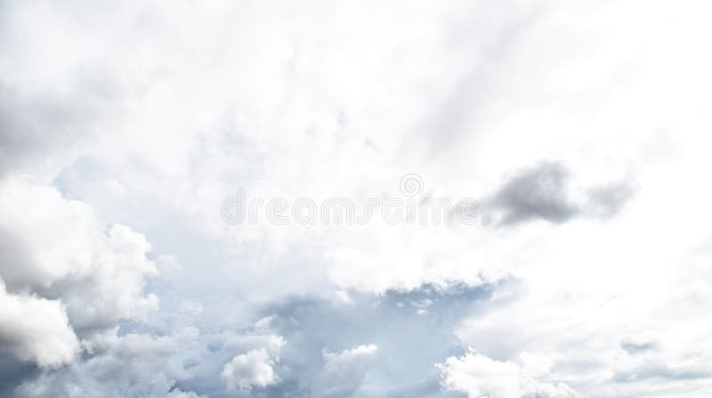 Nuvola di pioggia prima di strom immagine stock libera da diritti Nuvola di pioggia prima di strom immagine stock libera da diritti
