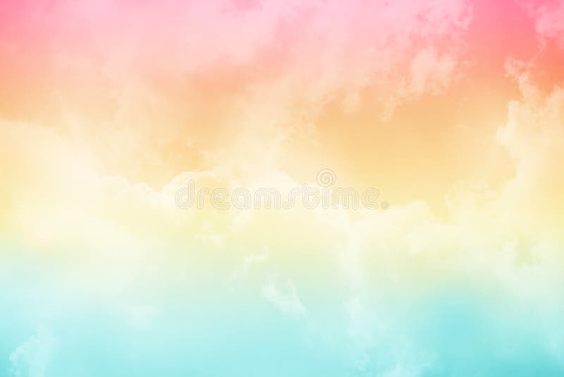Nuvola e cielo molli con colore pastello di pendenza fotografia stock Nuvola e cielo molli con colore pastello di pendenza fotografia stock