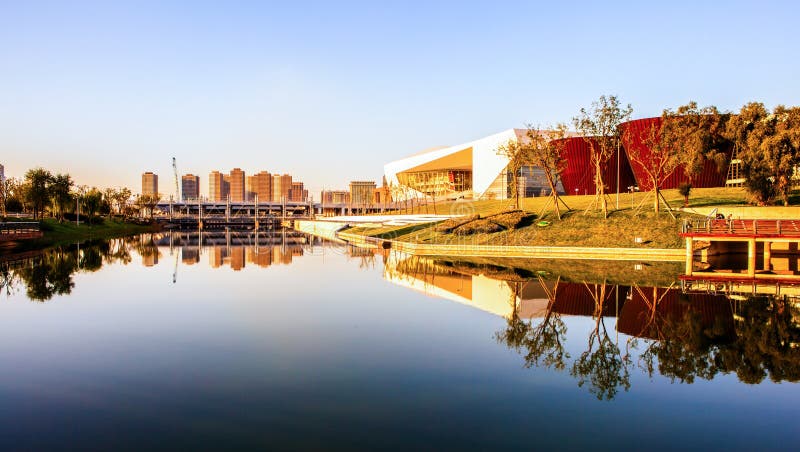 Ny gränsmärke-Shanxi för Taiyuan kultur stor teater och nytt Taiyuan museum royaltyfria foton Ny gränsmärke-Shanxi för Taiyuan kultur stor teater och nytt Taiyuan museum royaltyfria foton