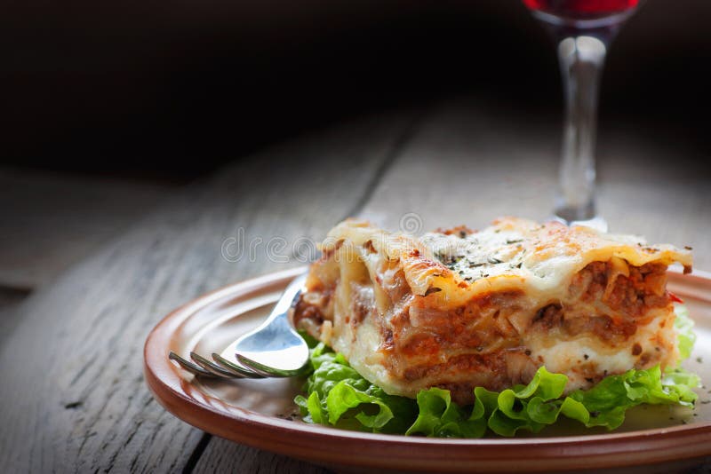 ny hemlagad lasagna arkivbilder ny hemlagad lasagna arkivbilder