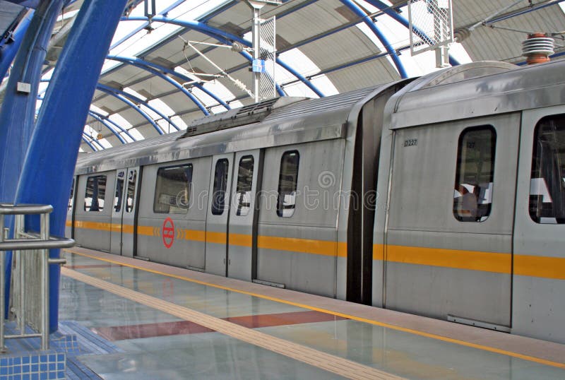 ny järnväg transport för delhi india metro fotografering för bildbyråer ny järnväg transport för delhi india metro fotografering för bildbyråer