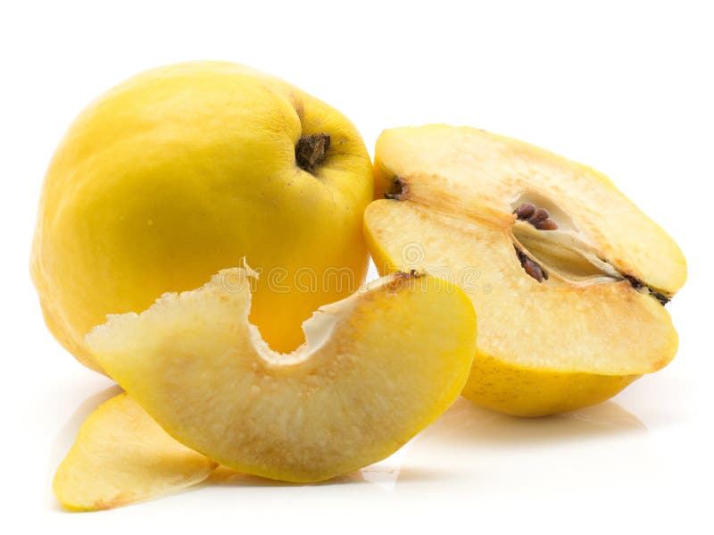 Ny rå kvitten på vit fotografering för bildbyråer