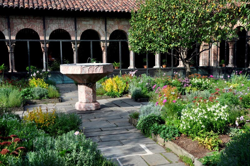 Nyc Cuxa Cloister At The Cloisters Museum Editorial Stock Photo