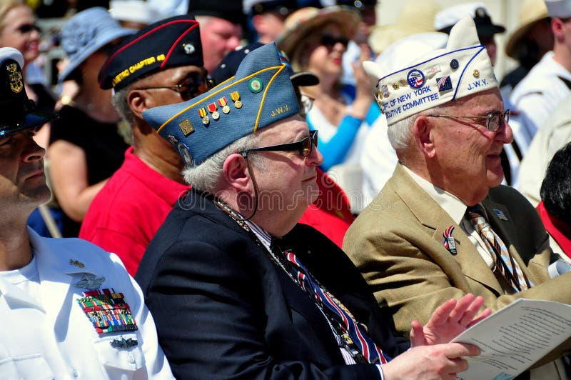 NYC: Veteranos de guerra en las ceremonias de Memorial Day