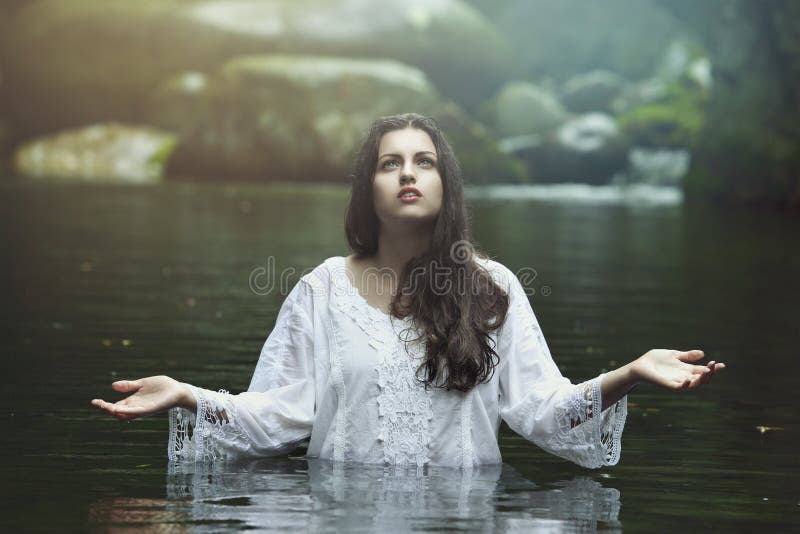 Nymphe des Wassers stockbilder Nymphe des Wassers stockbilder