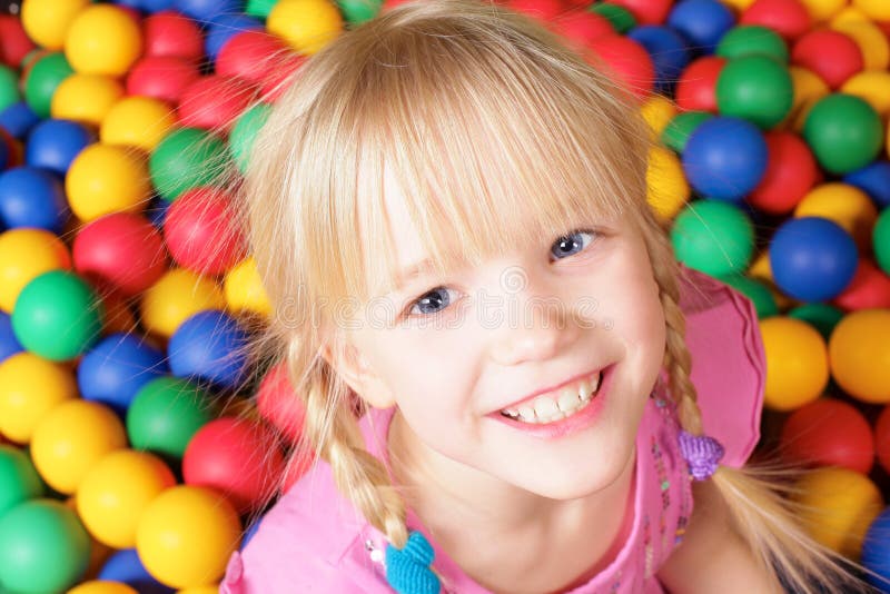 Vacker flicka fotografering för bildbyråer