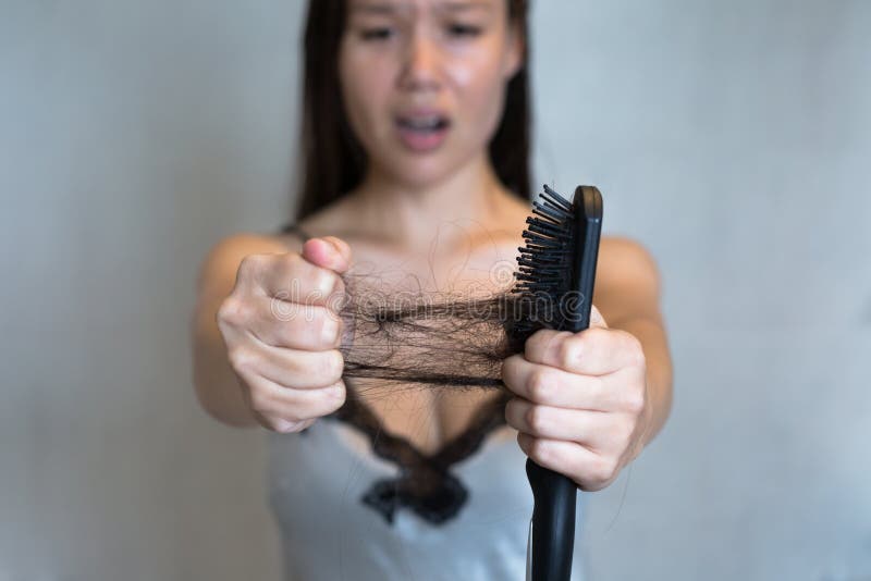 Sentir Pura Felicidade. Homem Na Camisa Xadrez. Cara Feliz Com Cabelo  Elegante. Jovem Estudante Isolado Em Pano De Fundo Branco. H Foto de Stock  - Imagem de backdrop, beleza: 224878040