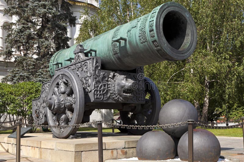 O canhão do czar, Kremlin de Moscovo, Rússia.