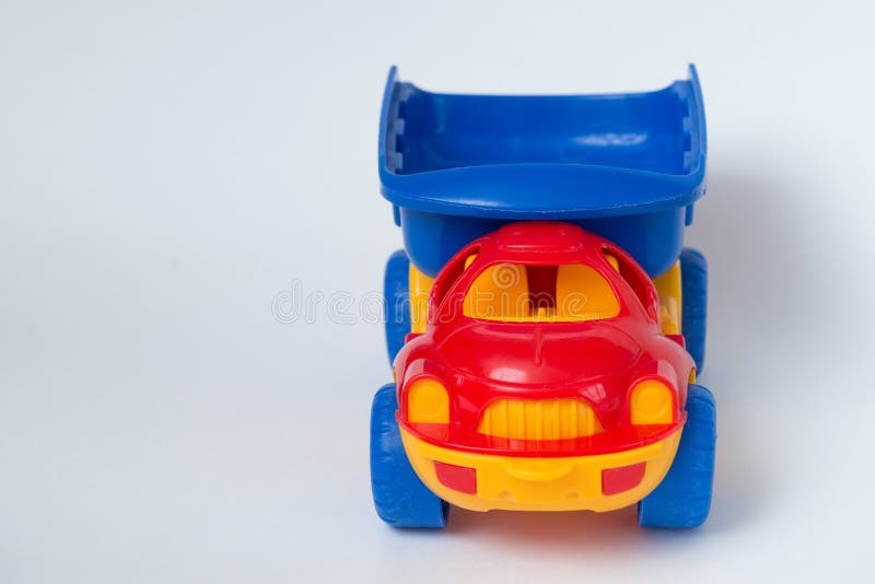 Brinquedo Infantil. Carro De Corrida. Plástico Imagem de Stock - Imagem de  retro, branco: 211140547