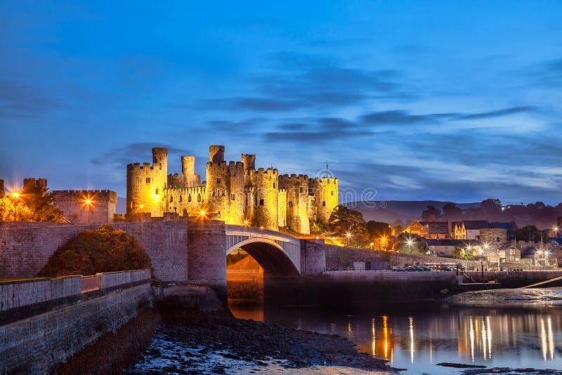 O castelo de Conwy em Gales, Reino Unido, série de Walesh fortifica