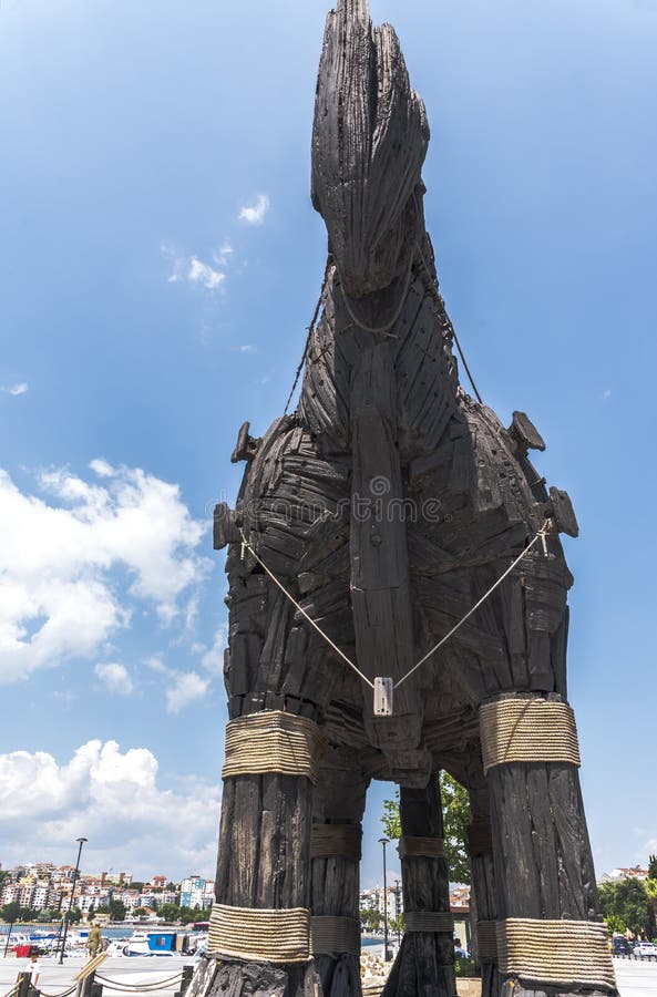 Cavalo De Troia Na Cidade De Canakkale Imagem de Stock - Imagem de guerra,  troy: 99390803