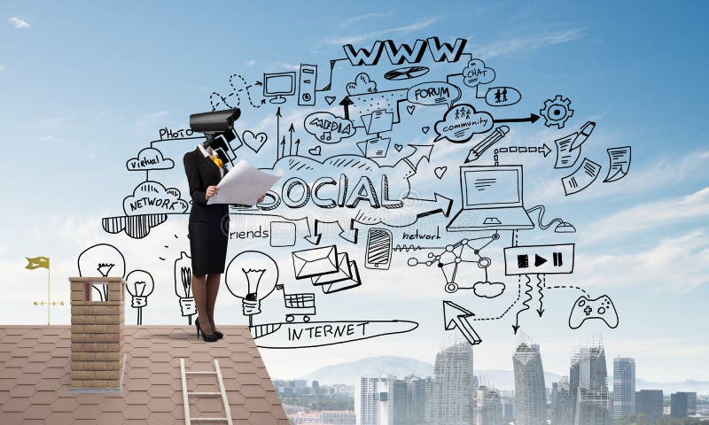 O conceito da segurança interna e da proteção de privacidade com câmera dirigiu a mulher fotos de stock