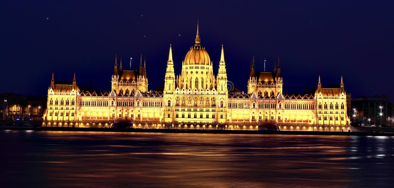 Download O parlamento de Budapest foto de stock. Imagem de artes - 29831326