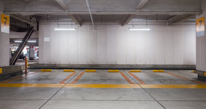 O estacionamento do carro foto de stock royalty free O estacionamento do carro foto de stock royalty free