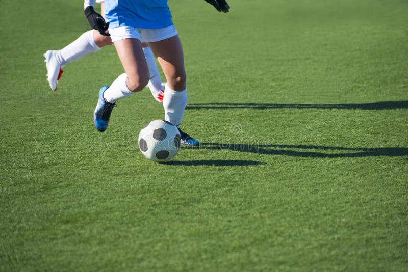 O futebol das mulheres fotos de stock royalty free O futebol das mulheres fotos de stock royalty free