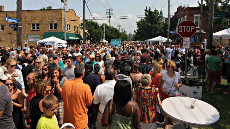 O gosto do festival de Tremont em Cleveland, Ohio imagem de stock O gosto do festival de Tremont em Cleveland, Ohio imagem de stock