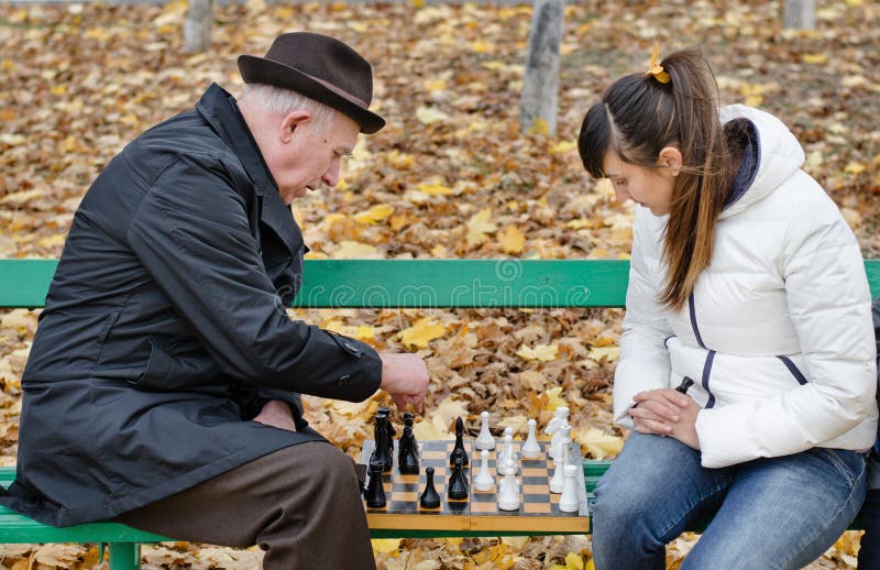 Georgiana, Idosos Podem Jogar Xadrez Foto de Stock Editorial - Imagem de  jogar, povos: 190395533