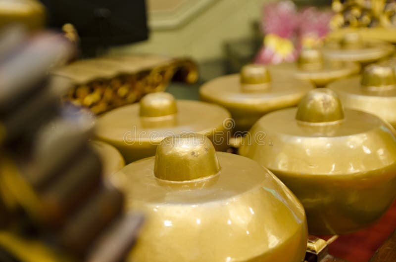O instrumento de música tradicional malaio chamou Gamelan fotos de stock O instrumento de música tradicional malaio chamou Gamelan fotos de stock