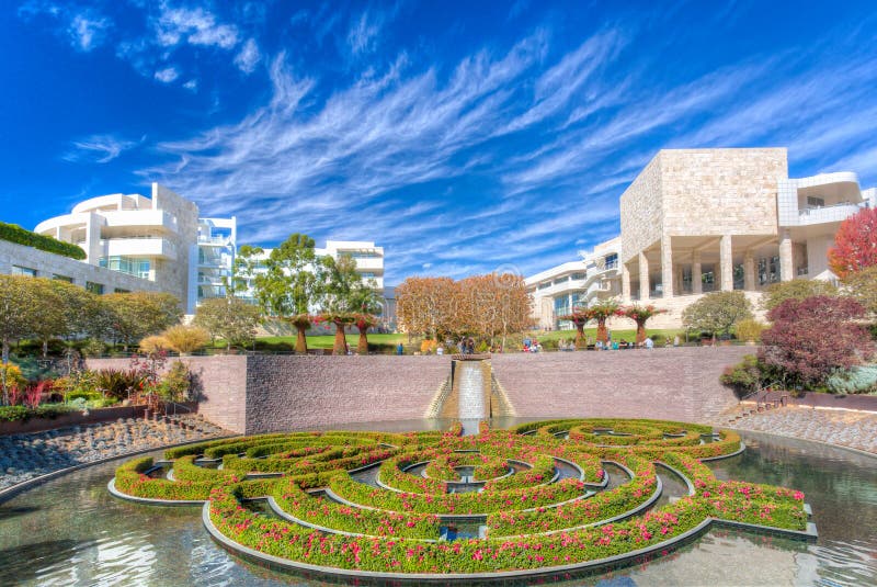 O jardim central no centro de Getty em Los Angeles foto de stock O jardim central no centro de Getty em Los Angeles foto de stock