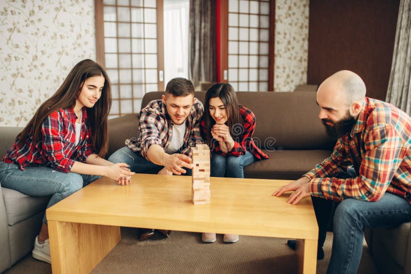 Jogo De Tabela Dos Jogos Dos Amigos, Foco Seletivo Na Torre Foto