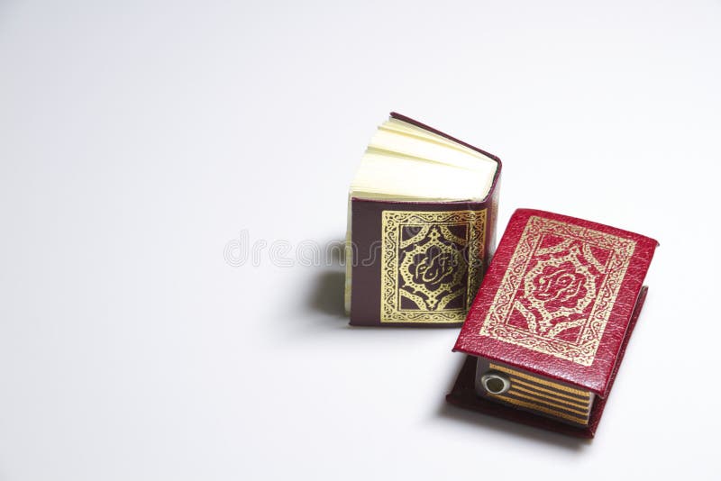 O livro do Alcorão imagem de stock O livro do Alcorão imagem de stock