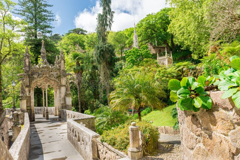 O palácio &#x28 de Regaleira; sabido como Quinta da Regaleira ) em Sintra fotos de stock