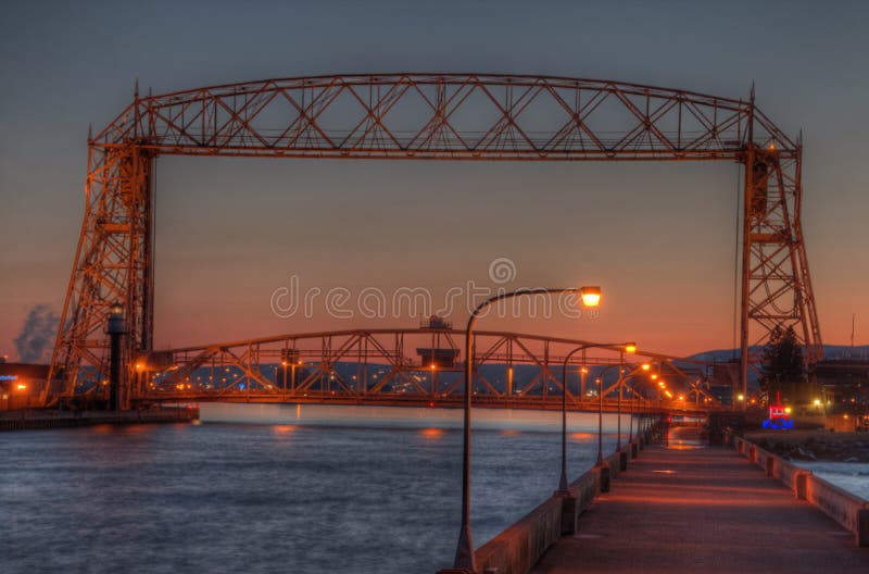 O parque do canal é um destino popular do turista em Duluth, Minnesota no Lago Superior imagem de stock O parque do canal é um destino popular do turista em Duluth, Minnesota no Lago Superior imagem de stock