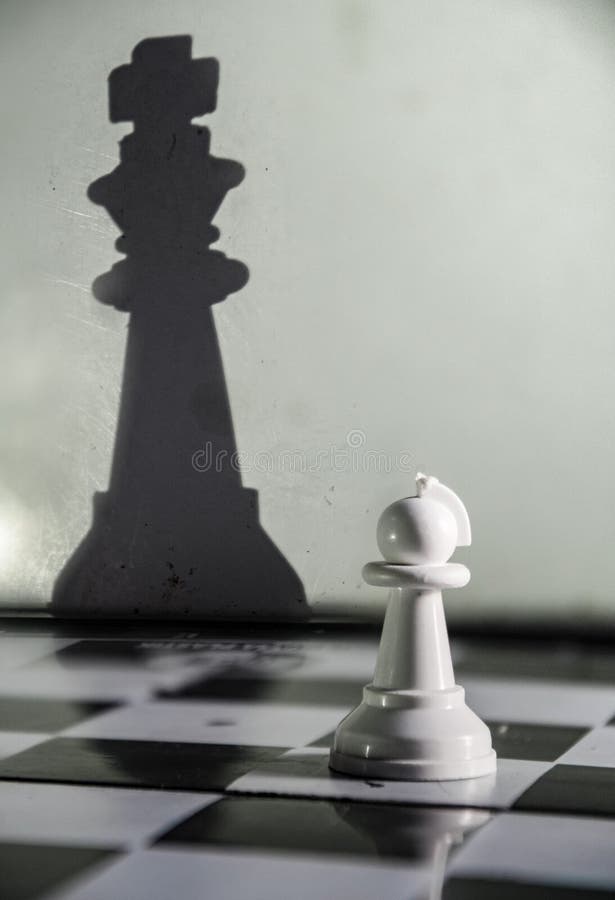 Fotos de Rei xadrez sombra, Imagens de Rei xadrez sombra sem royalties