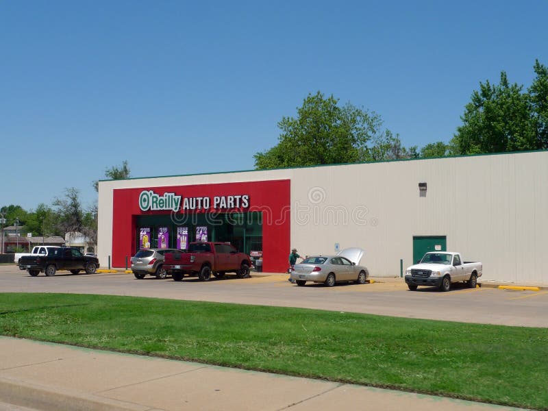 O-` Reilly Auto Parts Store, Einzelhandelsgeschäft mit Automobilteilen und Zubehör lizenzfreie stockfotografie O-` Reilly Auto Parts Store, Einzelhandelsgeschäft mit Automobilteilen und Zubehör lizenzfreie stockfotografie