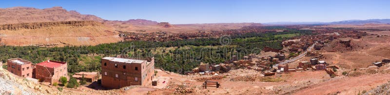 Oasis et village, Maroc image libre de droits Oasis et village, Maroc image libre de droits