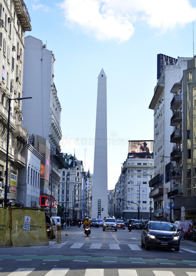 Obelisken i i stadens centrum Buenos Aires, Argentina arkivbilder Obelisken i i stadens centrum Buenos Aires, Argentina arkivbilder