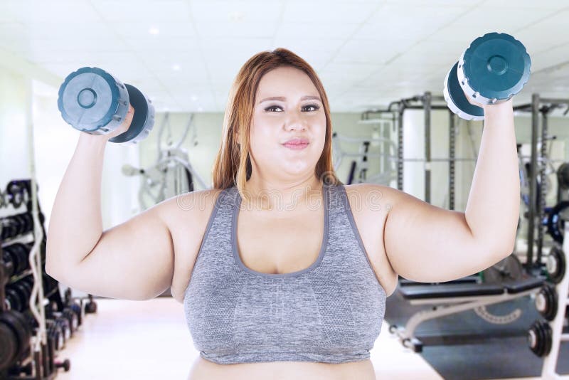 Tall lift woman. Fat Lifting. Woman Lift woman. Chubby Gym. Man Lifting woman.