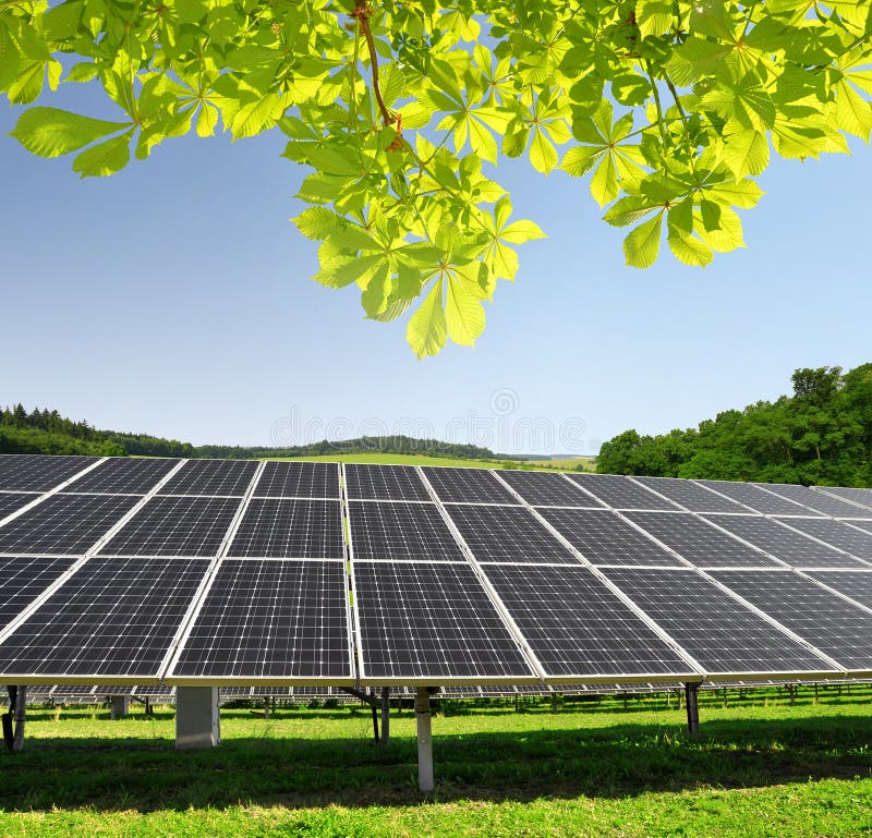 Objet à énergie solaire de panels image stock Objet à énergie solaire de panels image stock