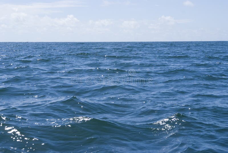 Oceano blu profondo